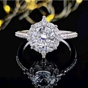 Moissinate Cocktail Ring Size 7 💎💎💍💍